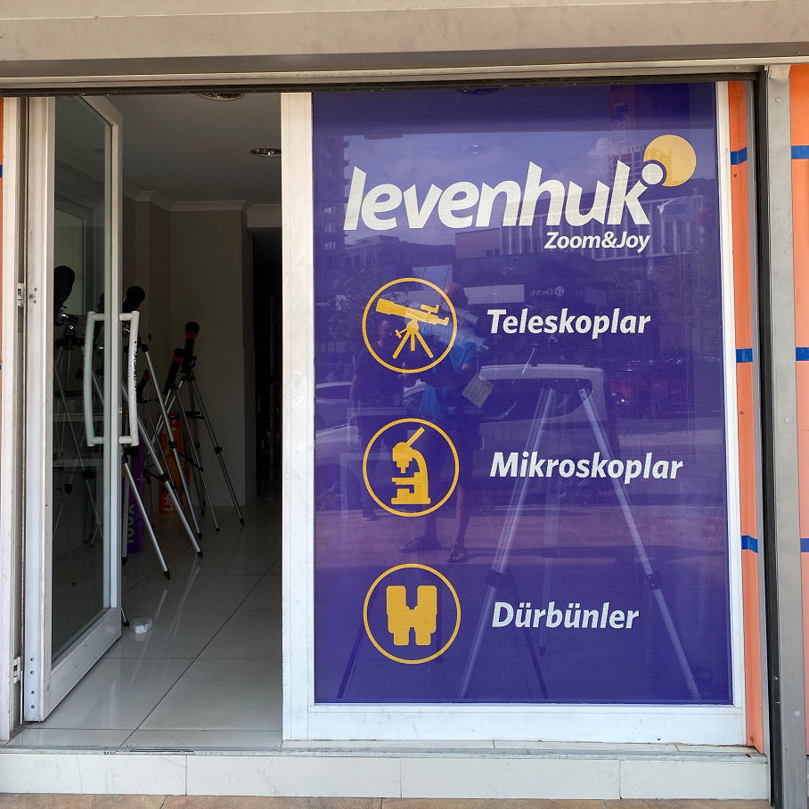 Levenhuk showroom, İstanbul shop-istanbul-03.jpg